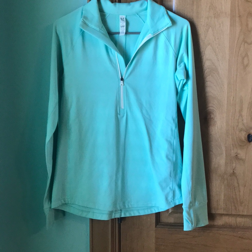 WOMENS UNDER ARMOUR PULLOVER